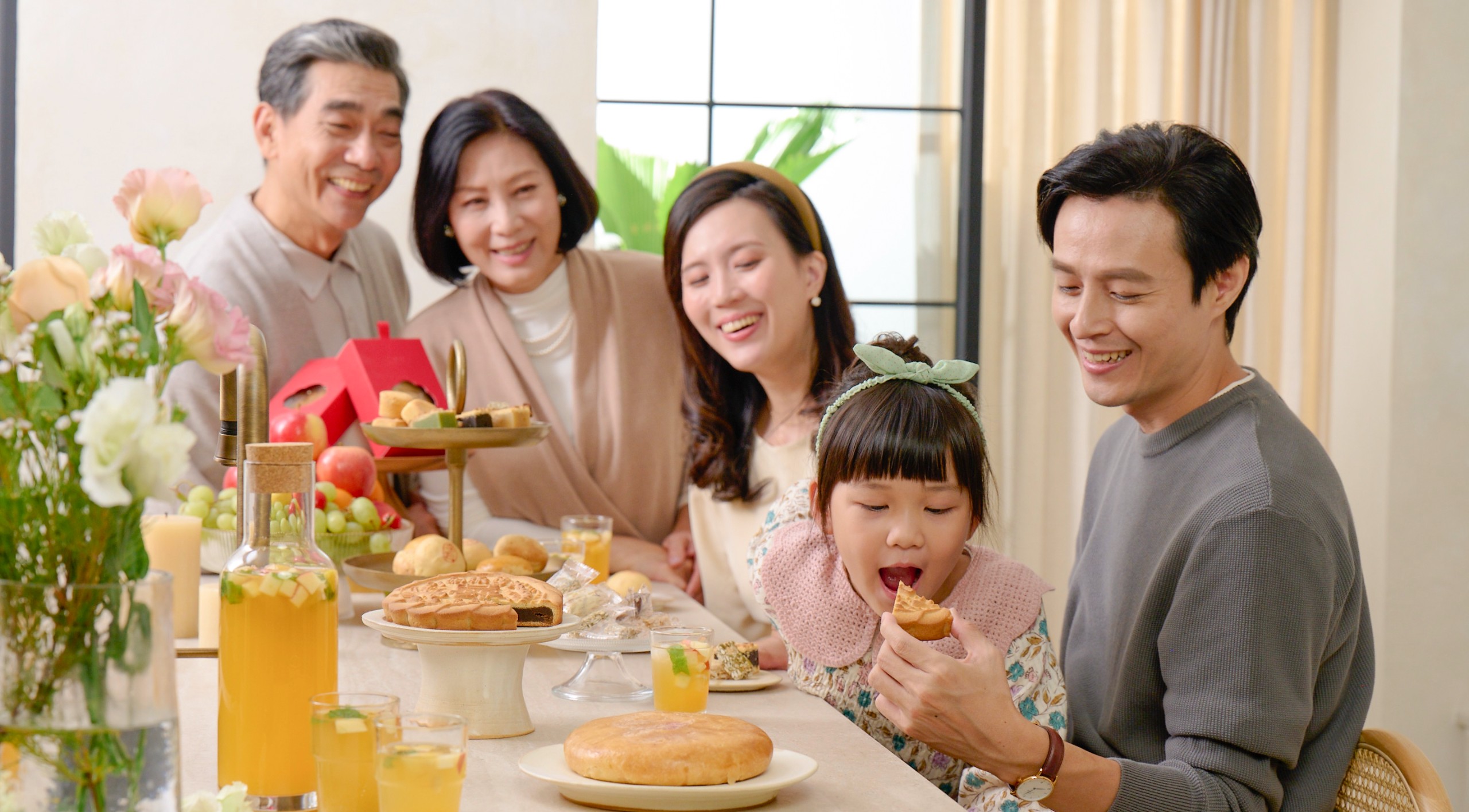 全家過年團聚